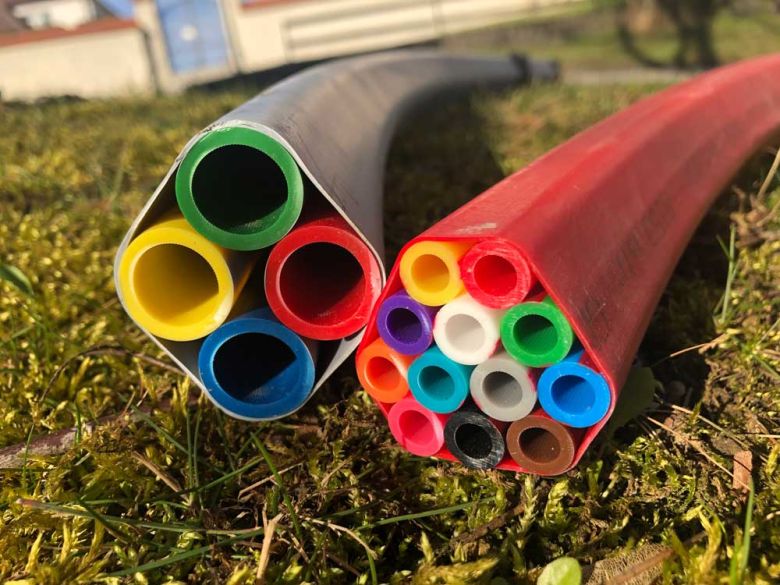 Querschnitt leere Breitbandr&ouml;hren