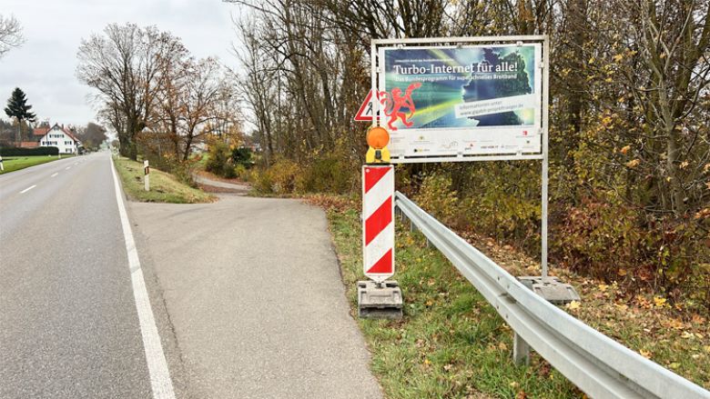 Beschilderung über Baumassnahmen in Sattenbeuren